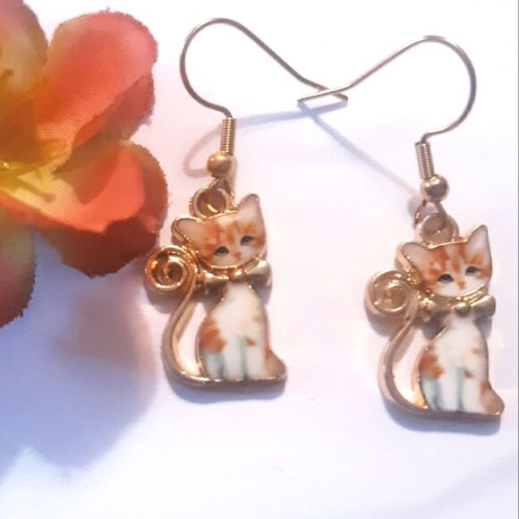 Kitty Cat Orange Tabby Small Dangling Earrings - Picture 5 of 6